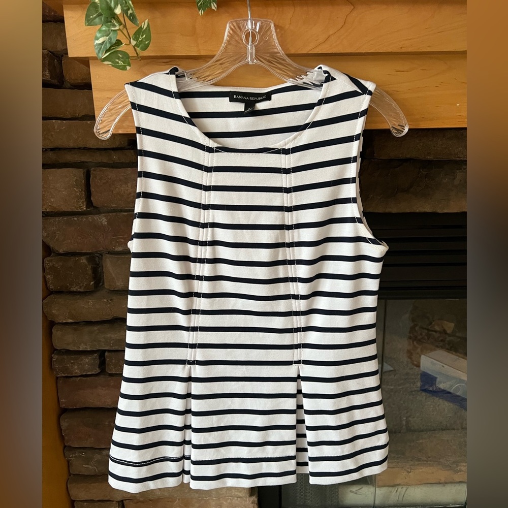 Banana Republic Striped Peplum Top White Black Sleeveless Size Small